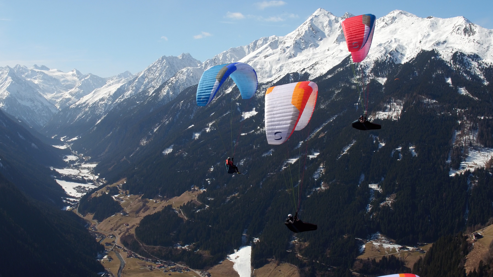 glider leaf3 and leaf3 light progress at flight at the stubai cup