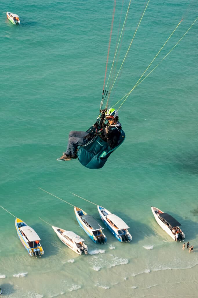 Altirando Lite 2 en vol en bord de mer