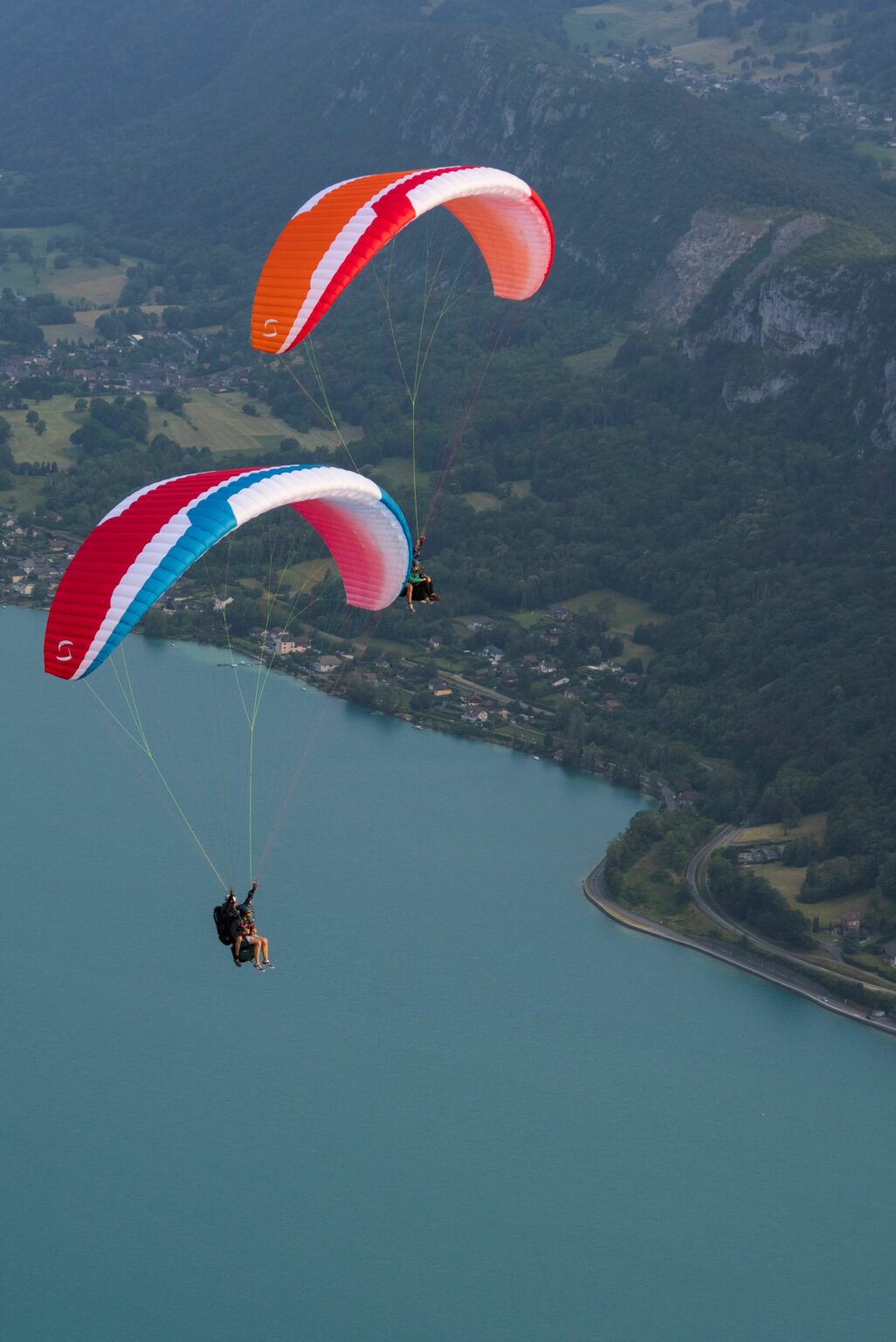 Parapente biplace SORA EVO coloris Sunset et Volcano en vol