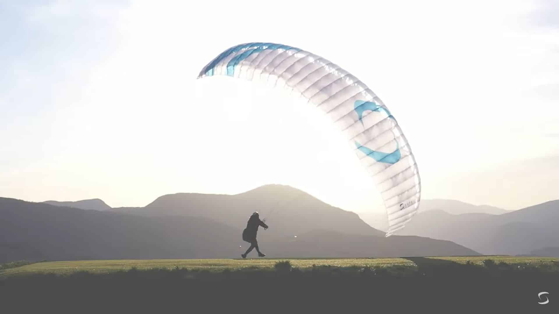 Vidéo sur le vol au coucher du soleil